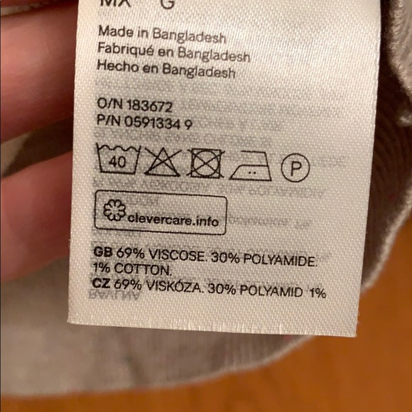 H&M Sweater - Picture 4 of 4